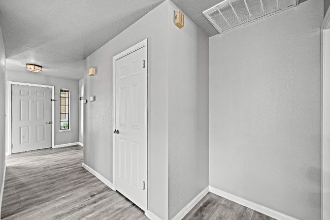Building Photo - 7456 Santa Susana Way