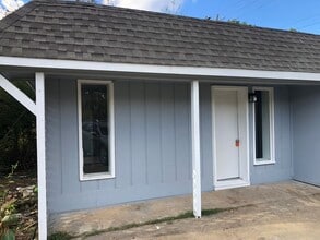 Building Photo - 2083 W Meeting St