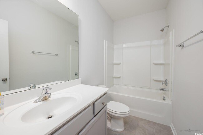 Foto del edificio - 741 Tattlesbury Dr