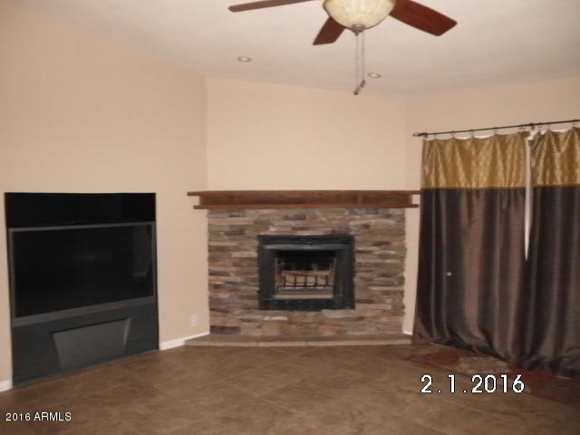 Building Photo - 12463 N 73rd Ave