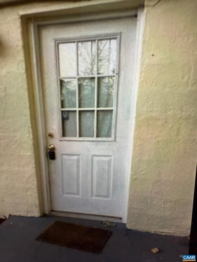 Primary Photo - 1102 River Ct