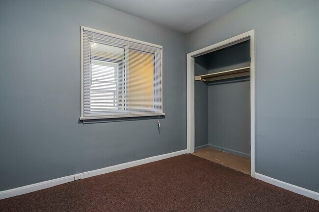 Foto del edificio - 1414 Plainfield Ave NE