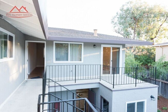 Foto del edificio - 928 Weldwood Ct