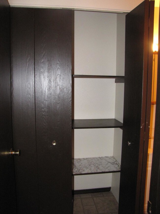Jandal Apartments Rossford Oh Linen Closet Jandal Apartments