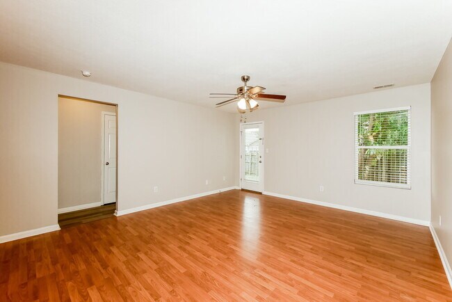 Building Photo - 5544 Wild Horse Dr