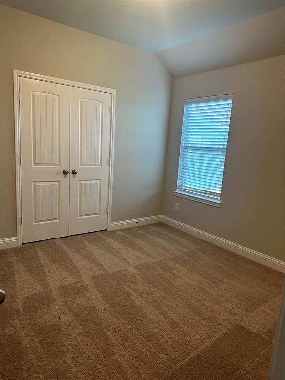 Building Photo - 12901 Oak Fls Dr