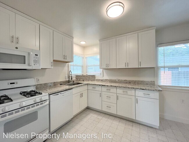 Building Photo - 2 br, 1 bath House - 3301 Rubicon Way