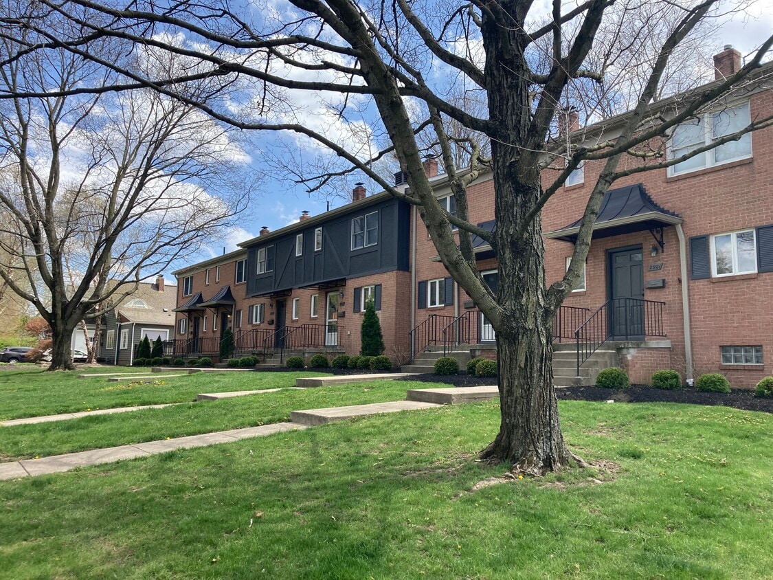 2909 Zollinger Rd, Upper Arlington, OH 43221 Townhome Rentals in