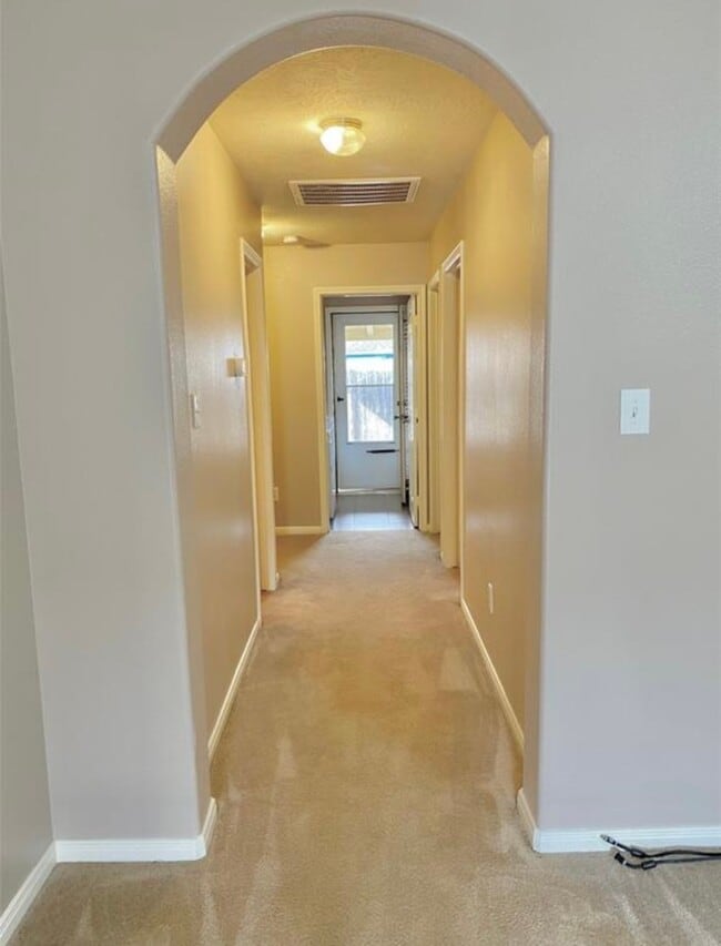 Foto del edificio - 1511 Village Townhome Dr