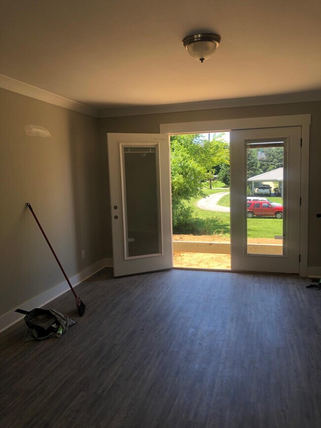 Building Photo - 5414 High St