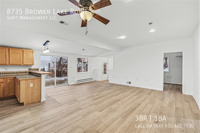 Foto del edificio - 8735 Brower Lake Rd NE