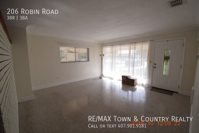 Building Photo - 206 Robin Rd