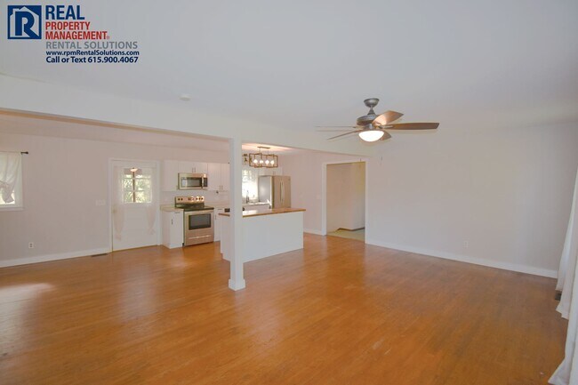 Foto del edificio - All brick 3, bd home PLUS bonus room and back deck!