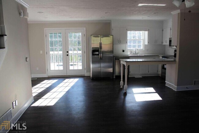 Building Photo - 4275 Webb Bridge Rd