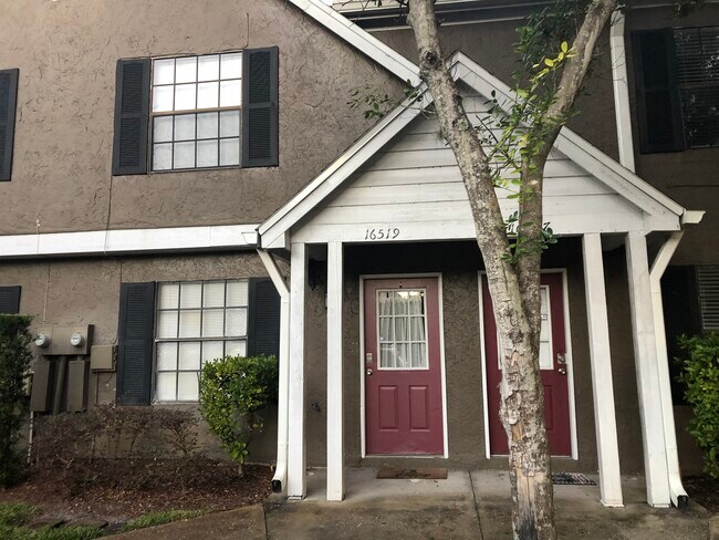 Front entrance - 16519 Lake Brigadoon Cir