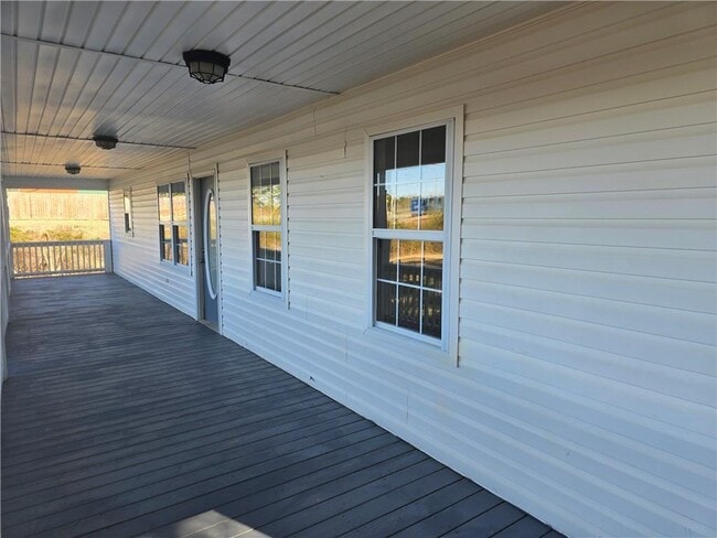 Building Photo - 1610 Mulberry Rock Rd