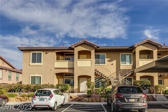 Building Photo - 2305 W Horizon Ridge Pkwy