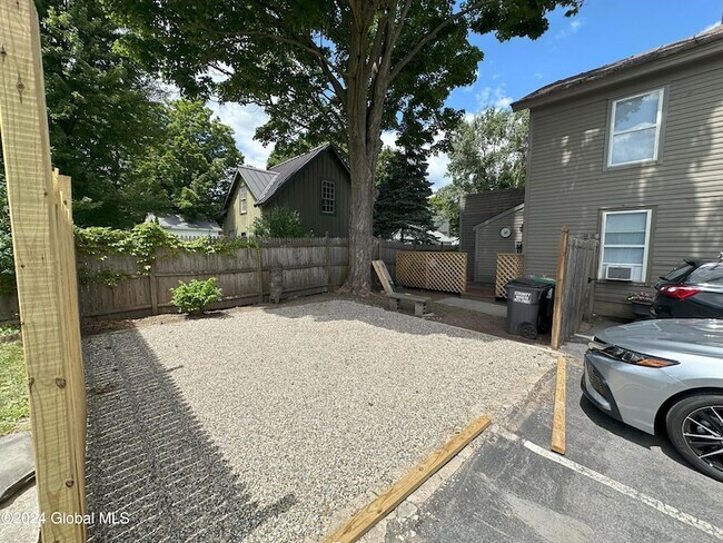 Foto del edificio - 9 Bolster Ln NE