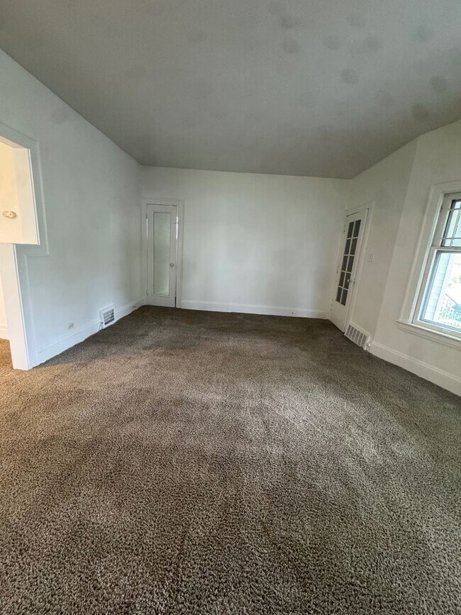 Foto del edificio - 3188 E 119th St
