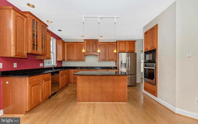 Building Photo - 4811 Mussetter Rd