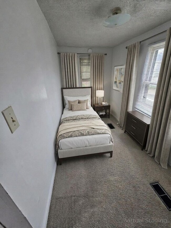 Foto del edificio - 406 1/2 S Hague Ave-