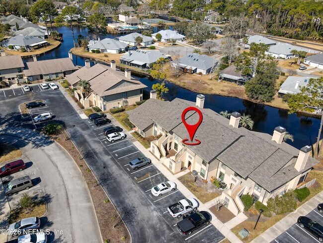 Foto del edificio - 225 Cranes Lake Dr