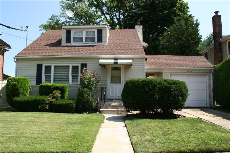 Primary Photo - 26 26th Ave