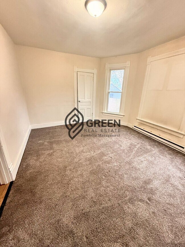 Foto del edificio - 464 S Harrison Ave