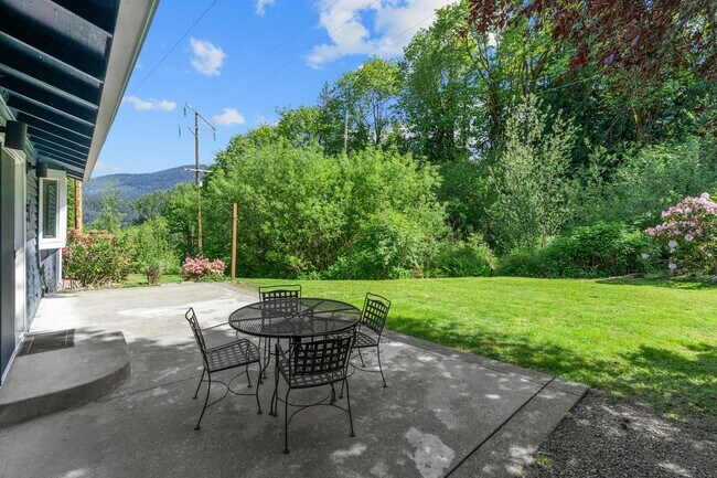 Building Photo - 45 Big Bear Ct NW