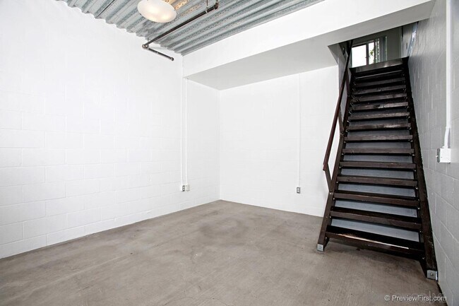 Building Photo - 750 11th Ave