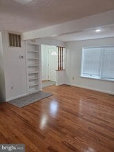 Building Photo - 52 Chins Ct