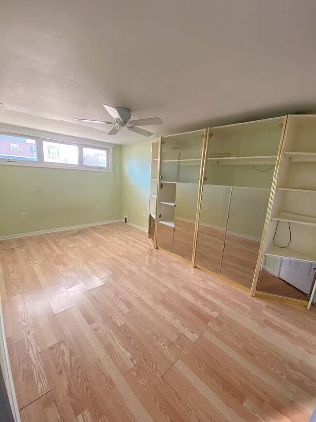 Foto del edificio - 2867 Walnut Hill St