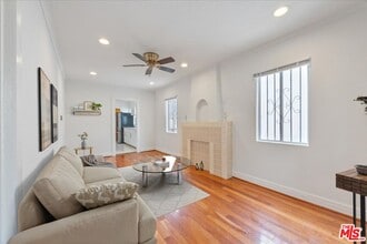 Building Photo - 2840 S Mansfield Ave