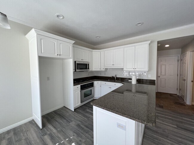 Foto del edificio - 202 E White Spruce Cv