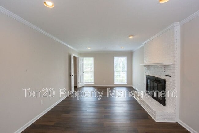 Building Photo - 4065 Windtree Ln
