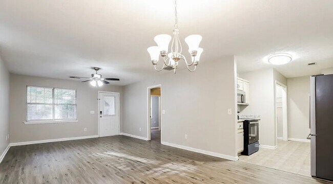 Foto del edificio - 5340 Tomahawk Terrace