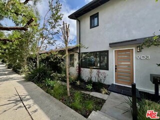 Foto del edificio - 903 S Barrington Ave