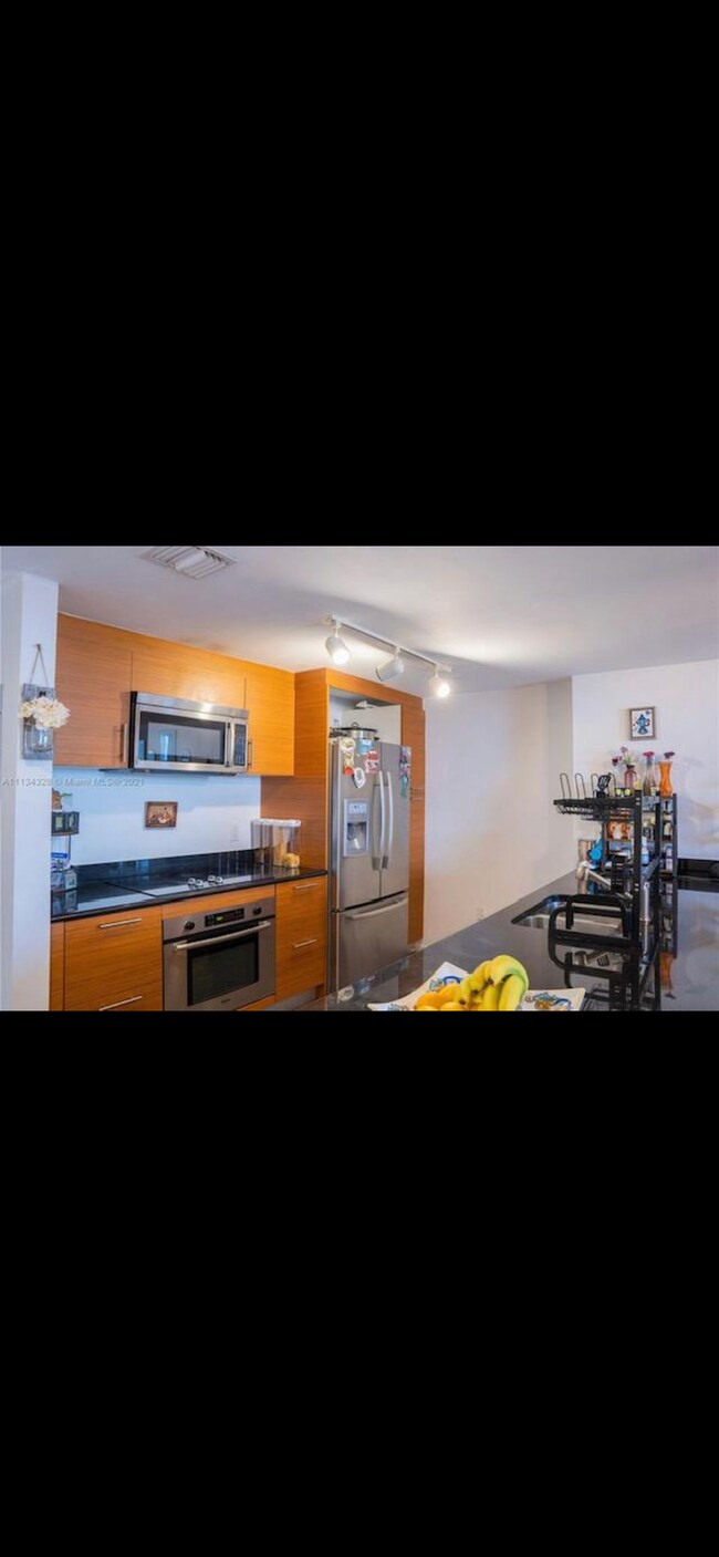 Building Photo - 50 Biscayne Blvd