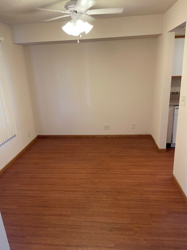 Comedor - 3327 Kimball Rd