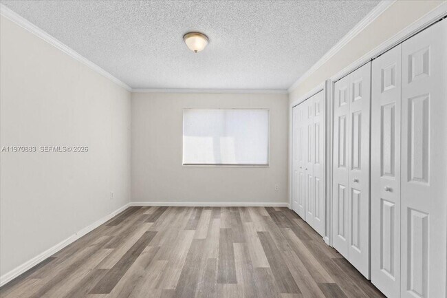 Foto del edificio - 9701 W Daffodil Ln