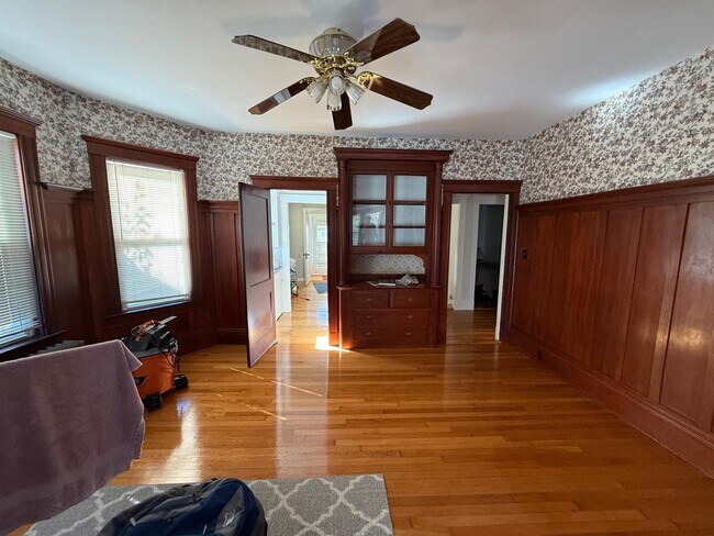 Foto del edificio - 76 Powder House Blvd