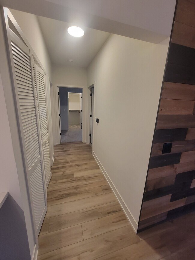 Foto del edificio - 302 W Liberty Dr