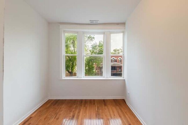 Foto del edificio - 6239 S Honore St