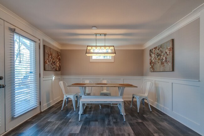 Foto del edificio - 822 Hillwood Blvd