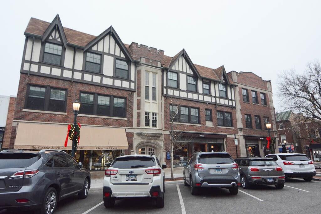 Foto principal - 45-545 W Chestnut St