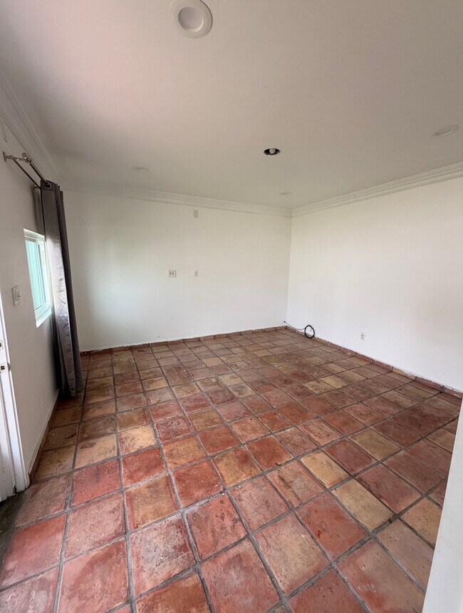 Building Photo - 10614 Shellyfield Rd