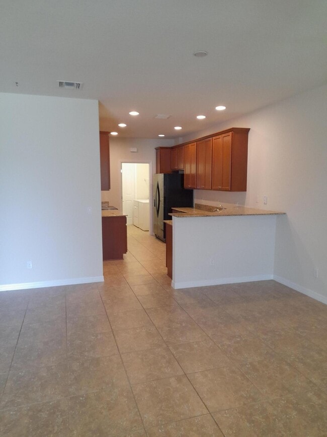 Building Photo - 2808 N Bismark Ln