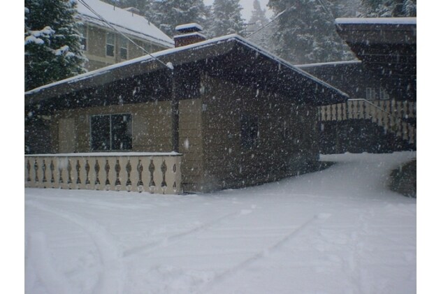 Foto del edificio - 1801 Old Mammoth Rd