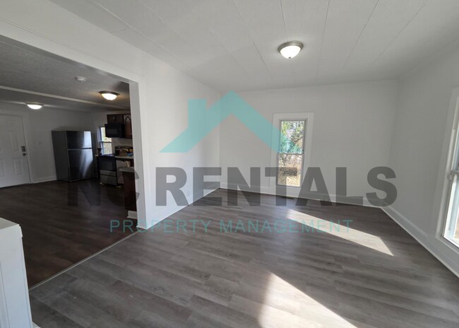 Building Photo - 645 Church St