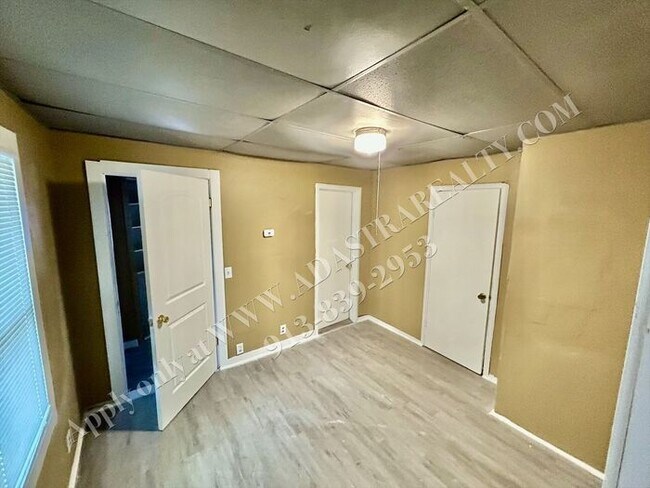 Foto del edificio - Updated 5 Bed 2 Bath home in Independence-...
